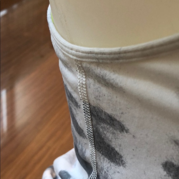 Lululemon Tank - Picture 4 of 6